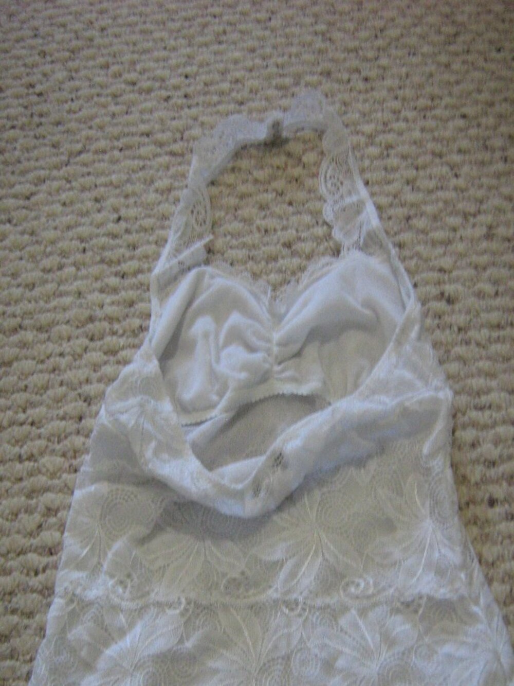 costabella lace halter top - Picture 2 of 4
